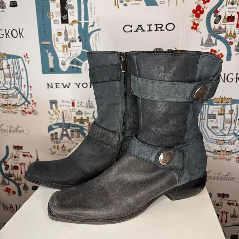 Bernardo Women's Greys and Black Boots